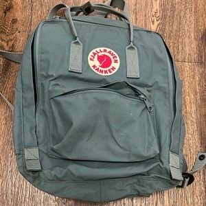 FJÄLLRÄVEN Kånken Water Resistant Backpack, waterfall blue